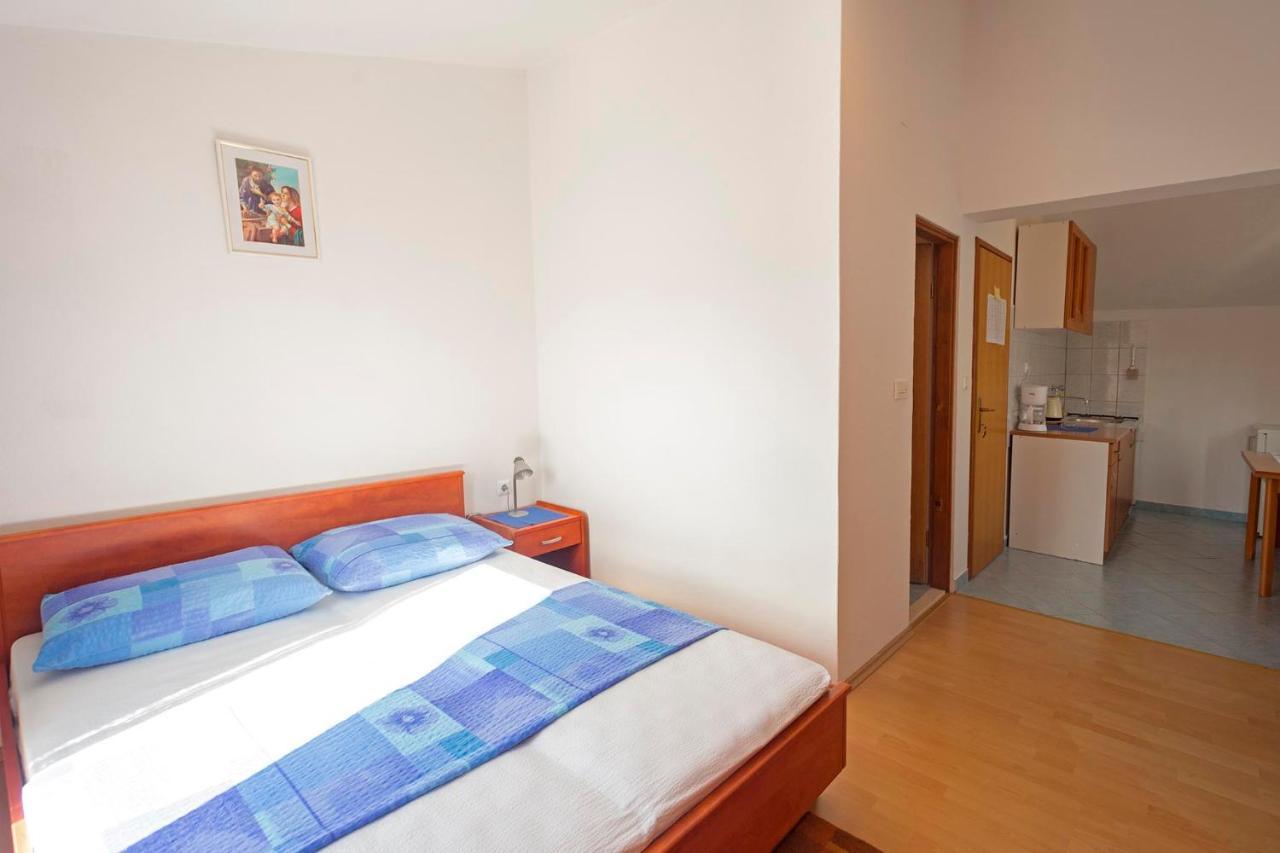 Apartments Dora Hvar Town Exterior photo