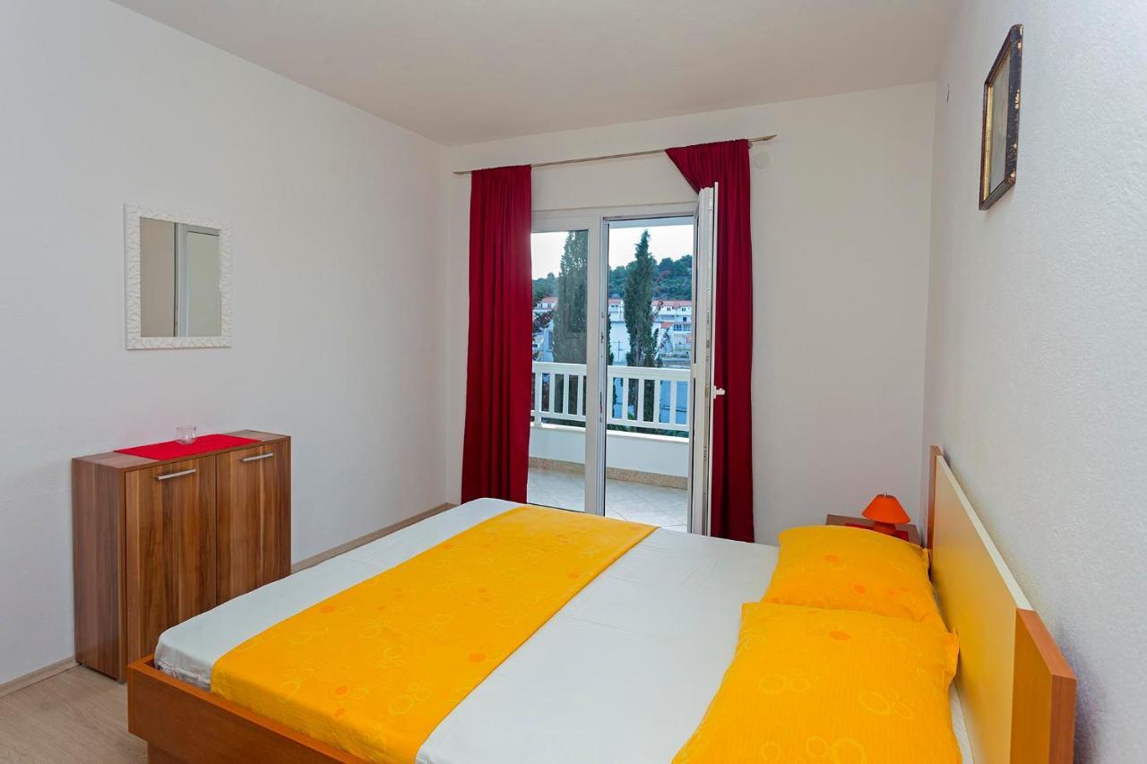 Apartments Dora Hvar Town Exterior photo