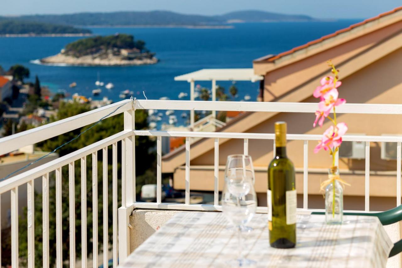 Apartments Dora Hvar Town Exterior photo