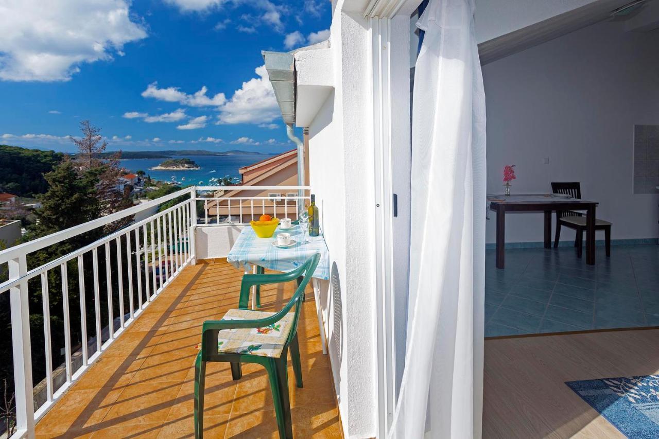 Apartments Dora Hvar Town Exterior photo