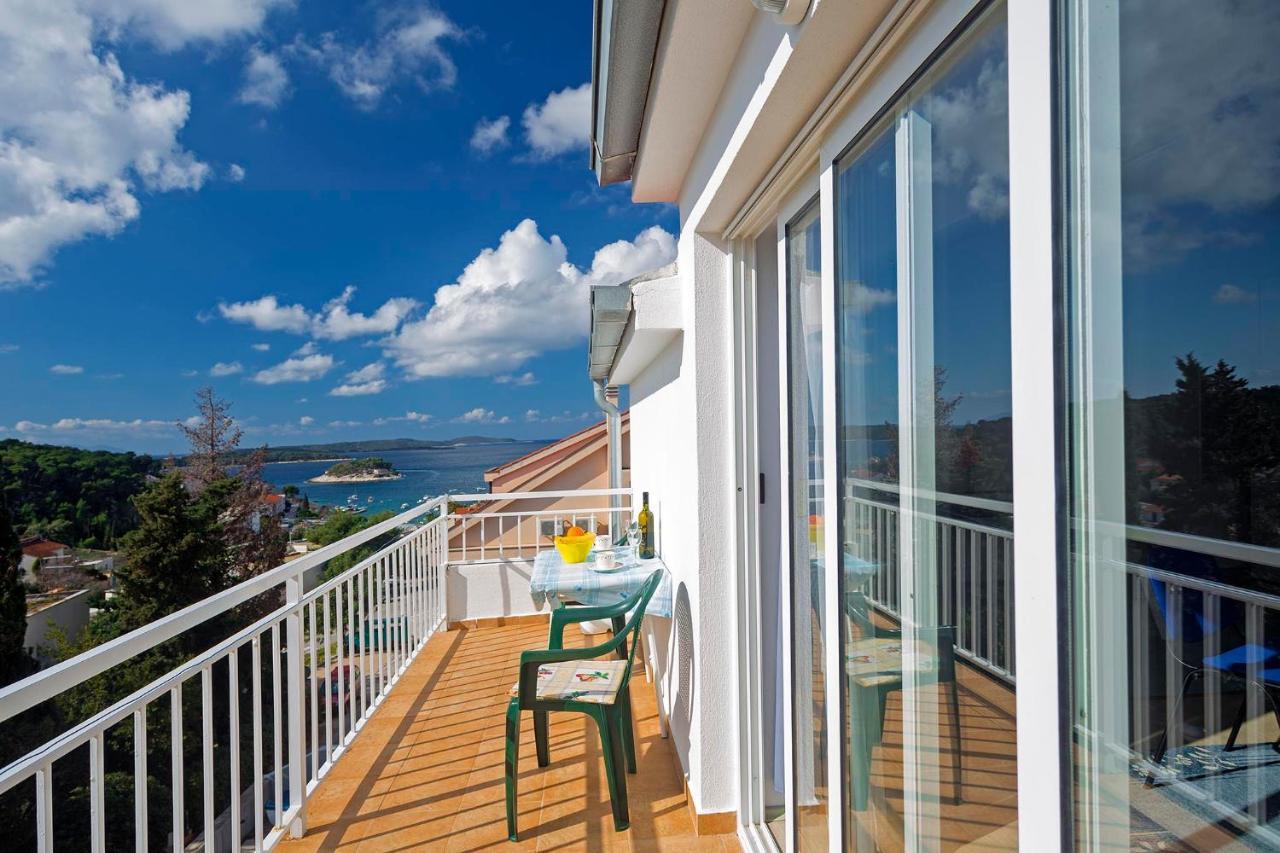 Apartments Dora Hvar Town Exterior photo