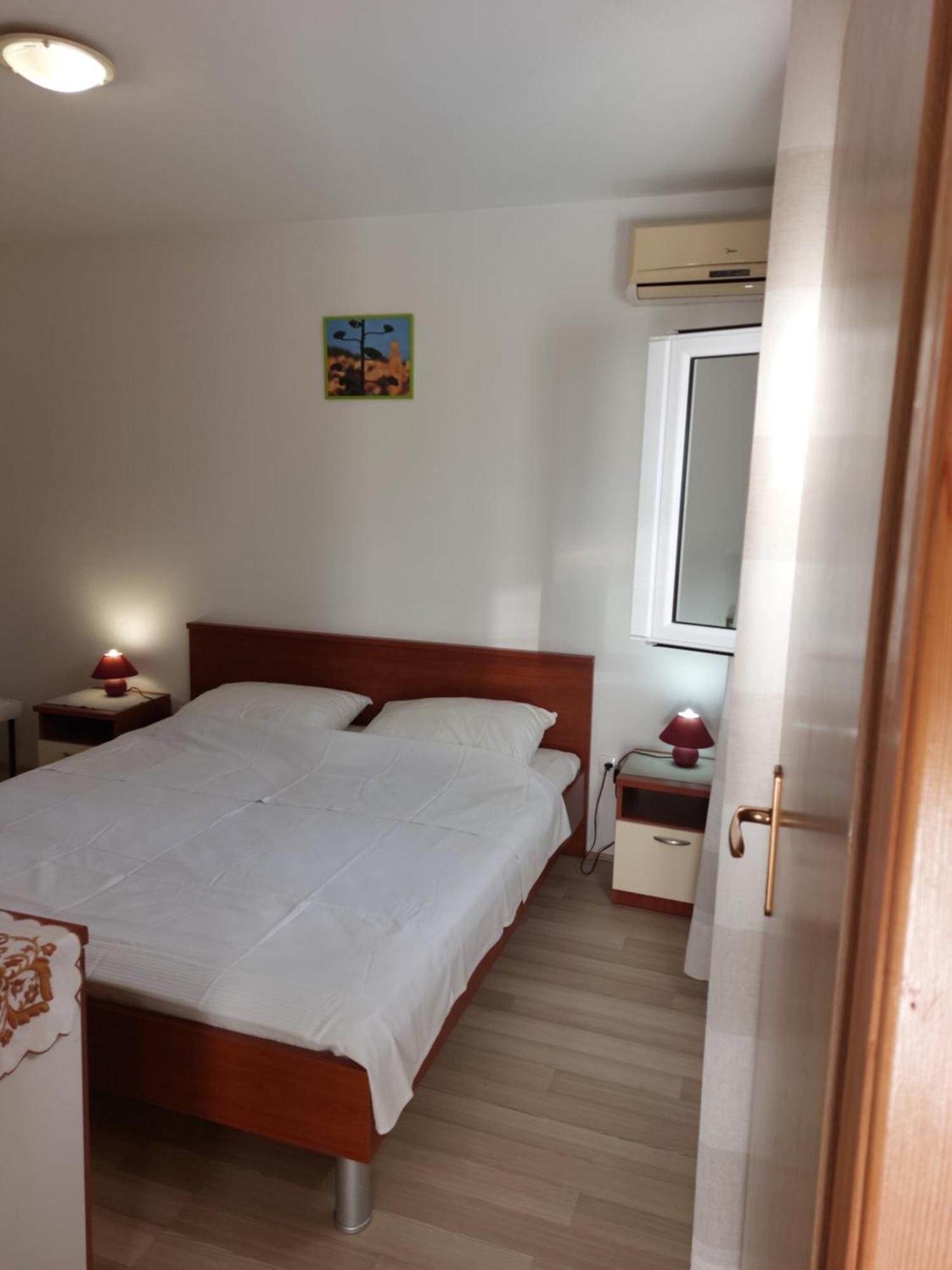 Apartments Dora Hvar Town Exterior photo